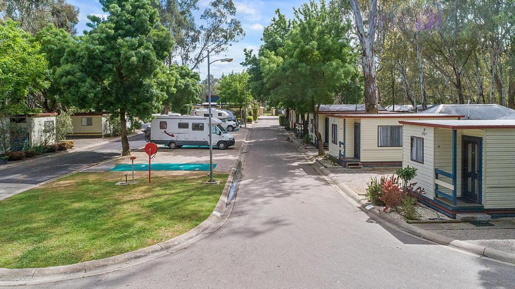 Wangaratta Caravan Park Ngoại thất bức ảnh